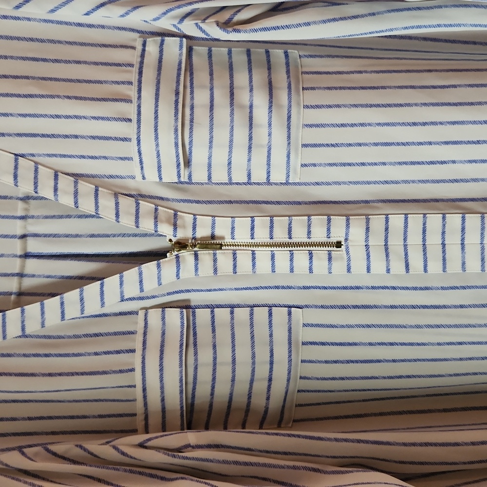 Express Blouse - Picture 4 of 4